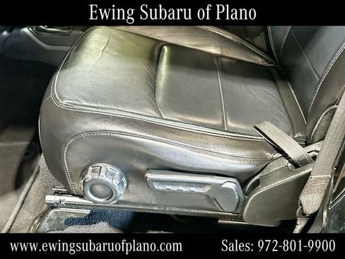 Used 2020 Jeep Wrangler Unlimited Sahara AWD/4WD image 20