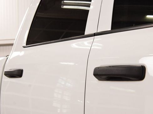 Used 2017 RAM 2500 Tradesman w/ Chrome Appearance Group AWD/4WD image 16