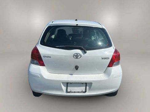 Used 2011 Toyota Yaris 2-Door Hatchback w/ Convenience Pkg FWD image 6
