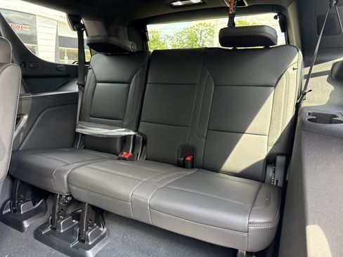 New 2026 Chevrolet Tahoe High Country AWD/4WD image 21