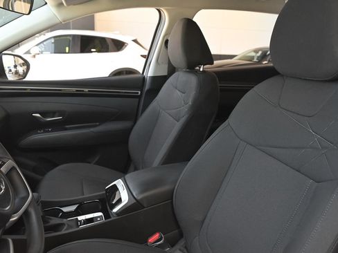 Used 2024 Hyundai Tucson SE image 12