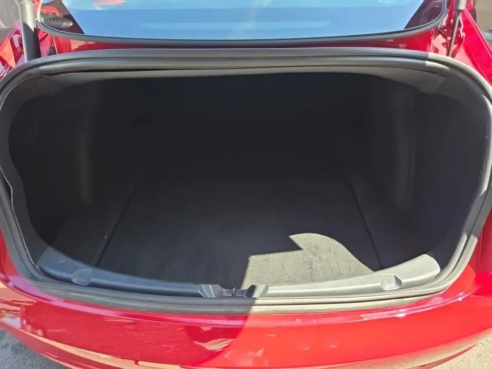 Used 2023 Tesla Model 3 Standard Range RWD image 4