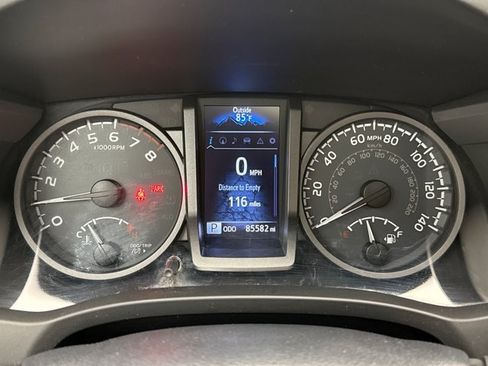 Used 2019 Toyota Tacoma TRD Sport AWD/4WD image 13