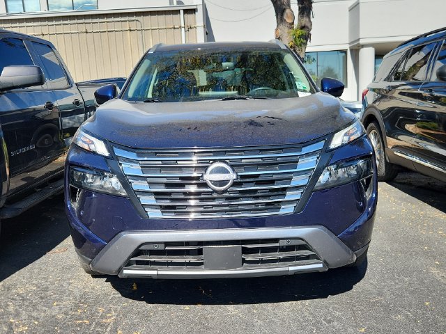 Certified 2026 Nissan Rogue SL AWD/4WD image 2