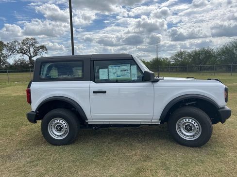 New 2026 Ford Bronco 2-Door AWD/4WD image 5