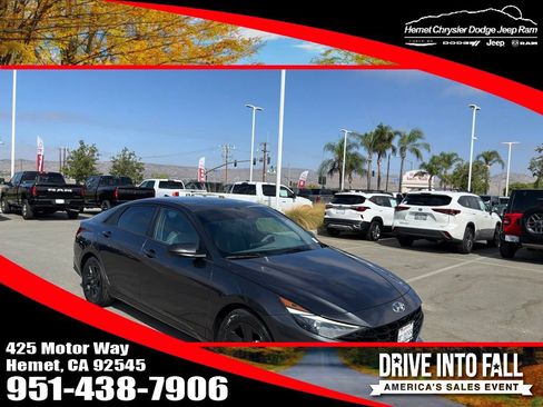 Used 2023 Hyundai Elantra SEL FWD image 1