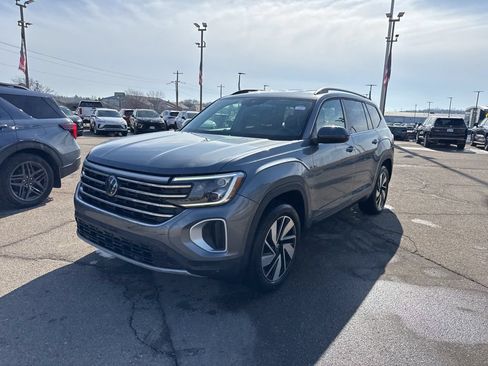 Used 2024 Volkswagen Atlas SE FWD image 5