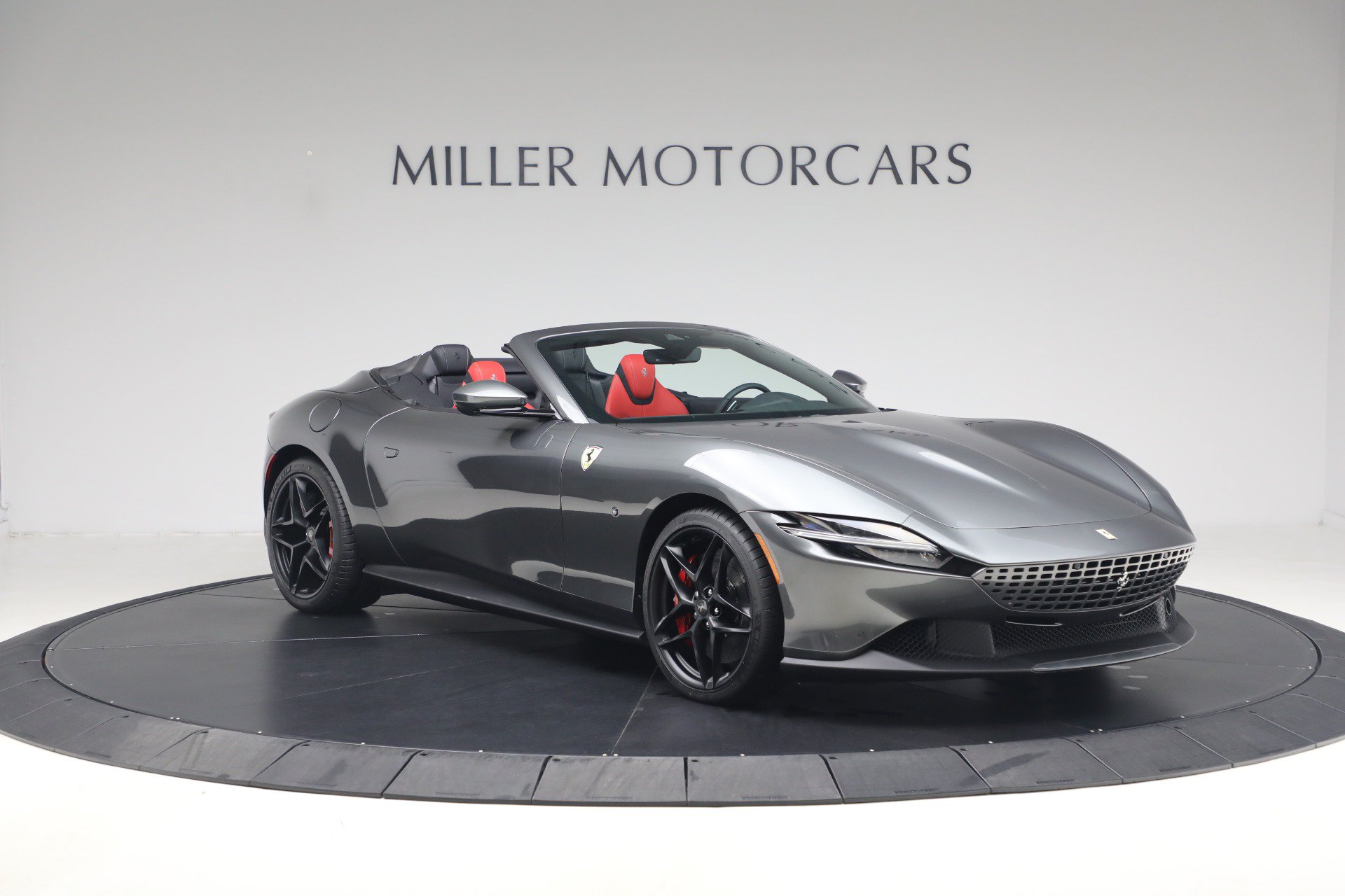 Certified 2026 Ferrari Roma Spider RWD image 11