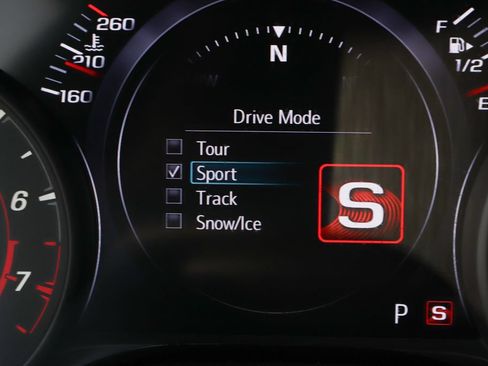 Used 2020 Chevrolet Camaro SS RWD image 25