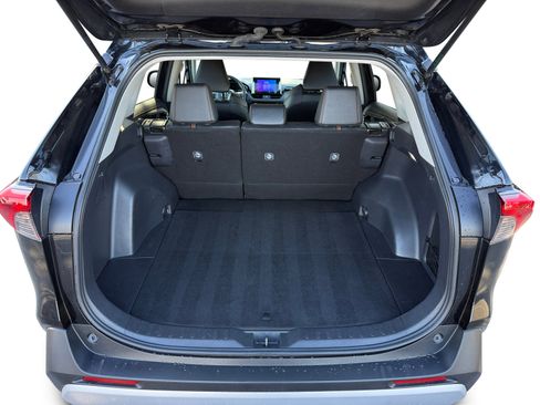 Used 2024 Toyota RAV4 Adventure image 17