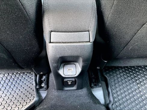 Used 2020 Jeep Renegade Latitude w/ Popular Equipment Group AWD/4WD image 14