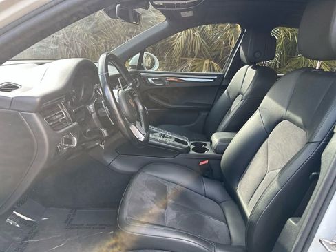 Used 2020 Porsche Macan w/ Driver Memory Package AWD/4WD image 15