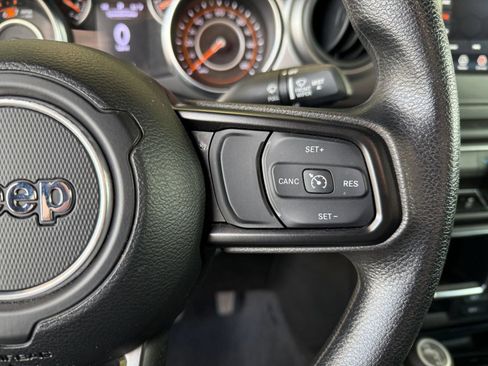 Used 2023 Jeep Wrangler Sport AWD/4WD image 29