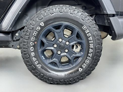 Used 2023 Jeep Wrangler Unlimited w/ Sun & Screen Package AWD/4WD image 7