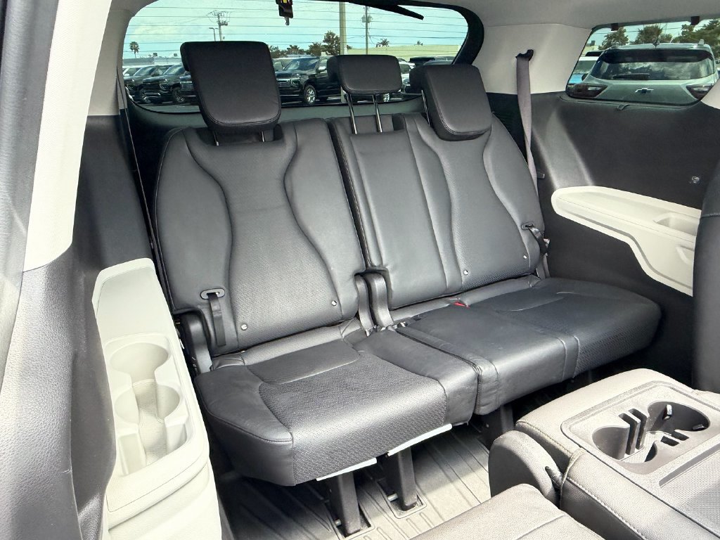 Used 2024 Kia Carnival SX Prestige FWD image 19