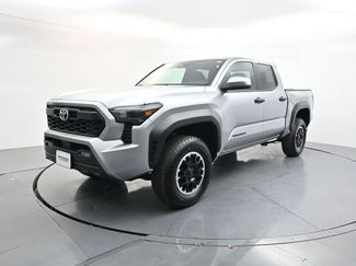 Used 2024 Toyota Tacoma TRD Off-Road AWD/4WD video 3