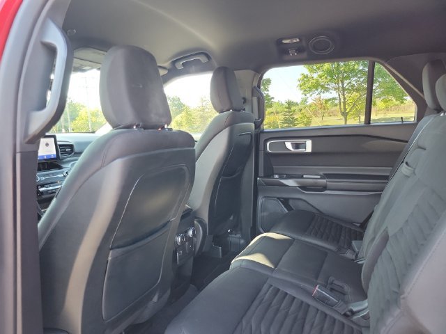 Used 2020 Ford Explorer XLT w/ Comfort Package AWD/4WD image 10