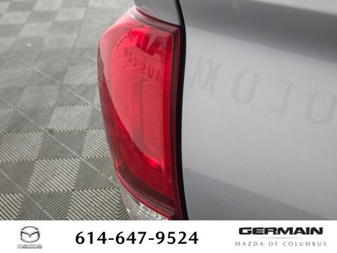 Used 2018 Toyota Tacoma SR w/ SR Convenience Package AWD/4WD image 16