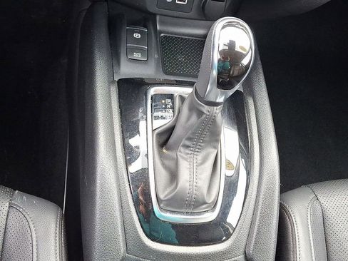 Used 2022 Nissan Rogue Sport SL w/ Premium Package image 16