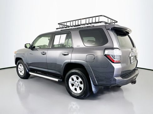 Used 2016 Toyota 4Runner SR5 AWD/4WD image 5