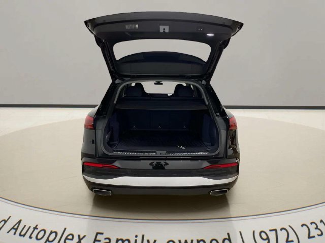 Used 2025 Audi Q5 Premium Plus w/ Premium Plus AWD/4WD image 91