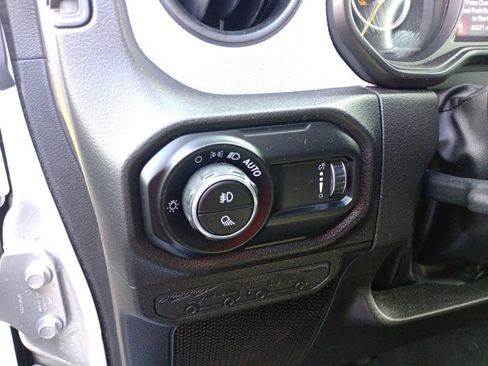 Used 2024 Jeep Gladiator Sport image 21