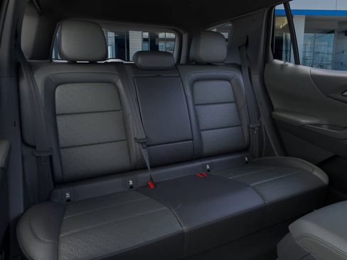 New 2026 Chevrolet Equinox LT w/ Convenience Package II image 17