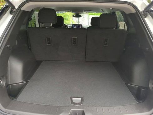 Used 2024 Chevrolet Blazer LT w/ Convenience Package FWD image 12