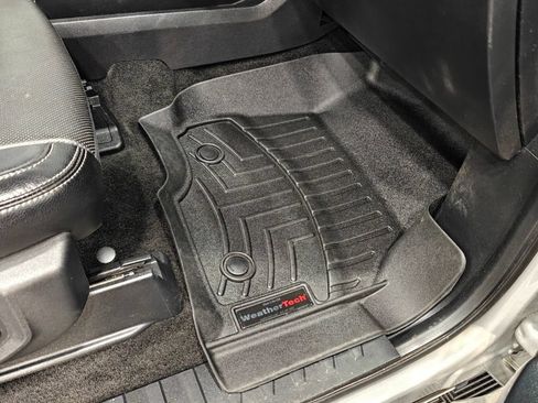 Used 2018 Ford F150 Lariat w/ Equipment Group 502A Luxury AWD/4WD image 20