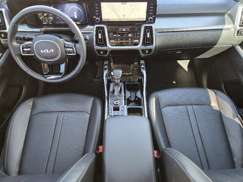 Used 2023 Kia Sorento SX image 5