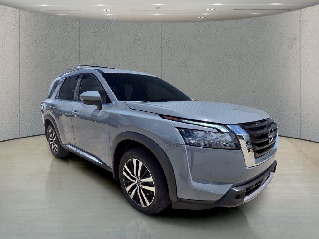 Used 2025 Nissan Pathfinder Platinum w/ Cargo Package FWD image 7