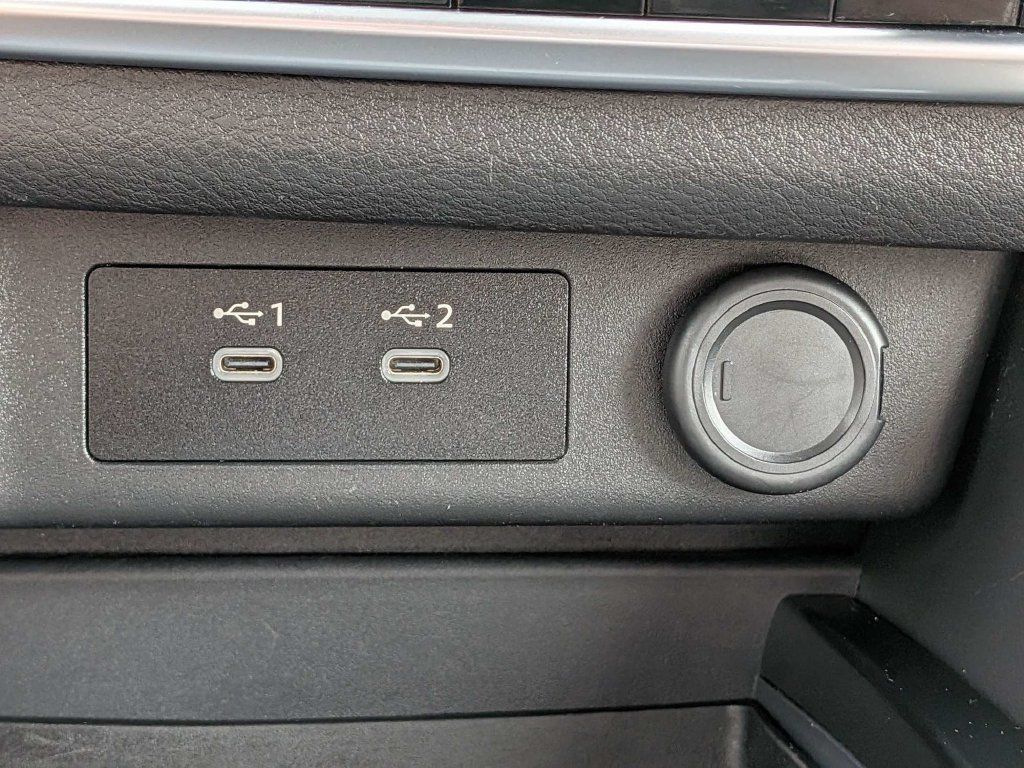 Used 2025 Nissan Rogue SV AWD/4WD image 32