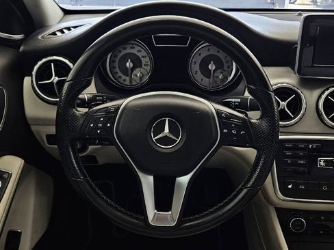 Used 2015 Mercedes-Benz GLA 250 4MATIC image 10