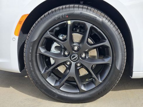 New 2026 Chrysler Pacifica Select image 12