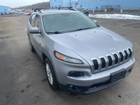 Used 2014 Jeep Cherokee Latitude image 4