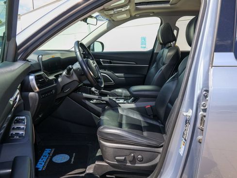 Used 2025 Kia Telluride S AWD/4WD image 13