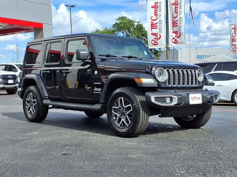 Used 2024 Jeep Wrangler Unlimited Sahara AWD/4WD image 4
