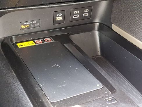 Used 2025 Toyota Camry LE image 25