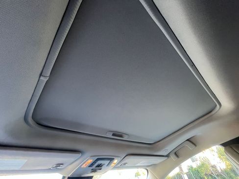 Used 2025 Toyota Sienna XLE image 30