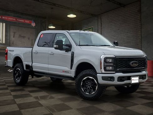 New 2026 Ford F350 Lariat w/ Tremor Off-Road Package AWD/4WD image 2