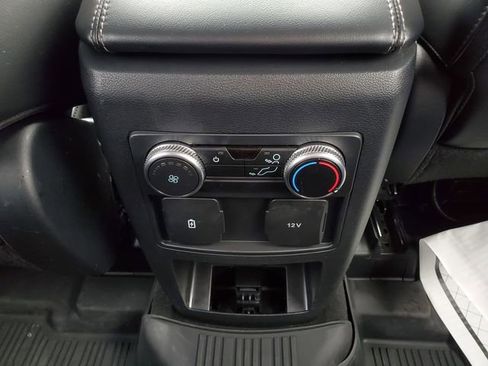 Used 2023 Ford Explorer XLT w/ Equipment Group 202A image 27