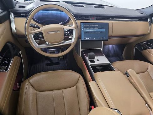 Certified 2025 Land Rover Range Rover SE AWD/4WD image 12