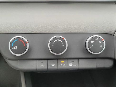 New 2026 Hyundai Elantra SE image 22