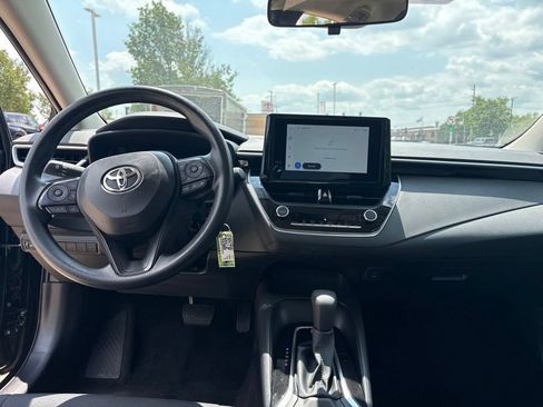 Used 2026 Toyota Corolla LE FWD image 21