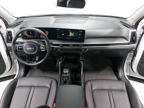 New 2025 Kia Sorento EX image 9
