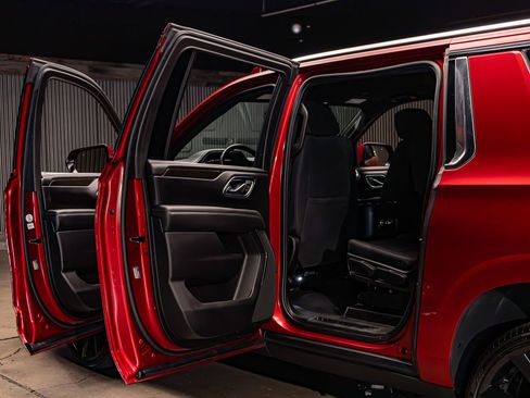 Used 2022 GMC Yukon XL SLE w/ Gmc Pro Safety Plus Package image 25