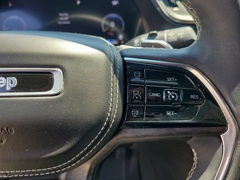 Used 2023 Jeep Grand Cherokee L Overland w/ Luxury Tech Group IV AWD/4WD image 25