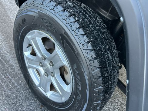 Used 2021 Jeep Wrangler Unlimited Sport image 25