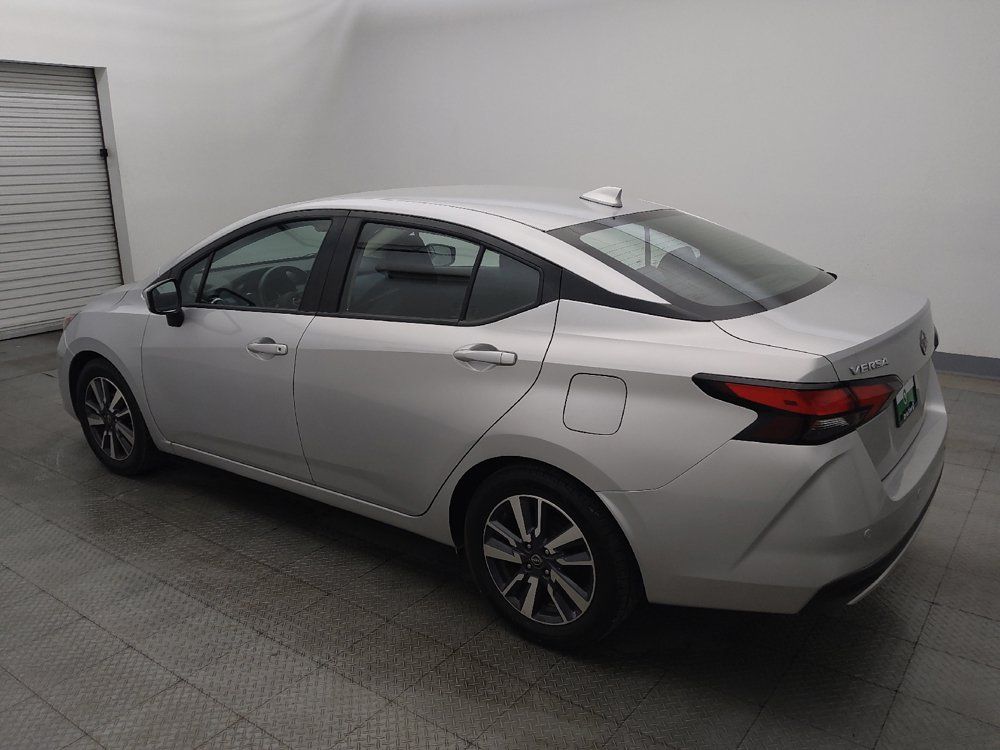 Used 2023 Nissan Versa SV FWD image 3