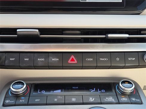 Used 2023 Hyundai Palisade Limited w/ Cargo Package image 21